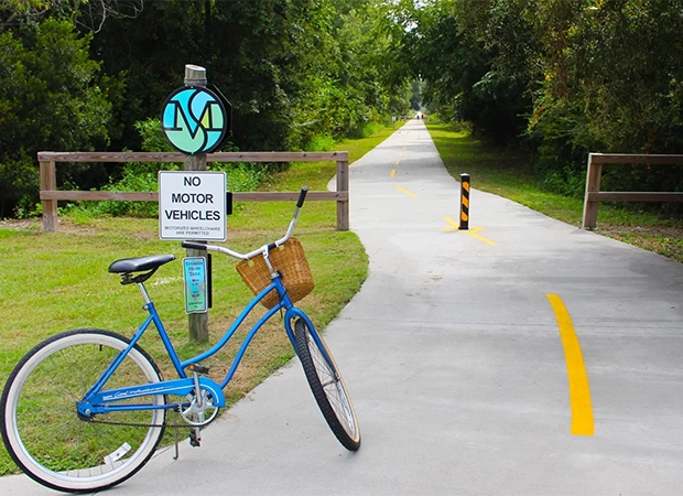 bicycle at a Spanish Moss Trail trailhead
