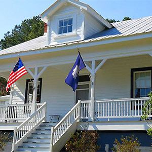 Bloody Point Lighthouse + Museum