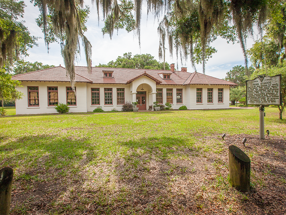 penPenn Center School Building, Saint Helena Island, South Carolinan-center-school-building-saint-helena-island-sc Penn Center School front entrance, Saint Helena Island, South Carolina